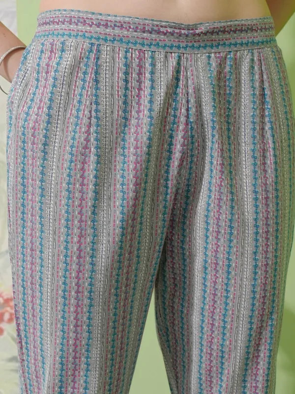 Women Kurta With Trousers & Dupatta