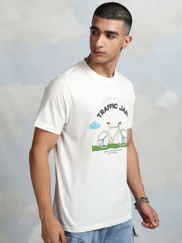 Highlander Men Off White Printed Round Neck T-Shirt