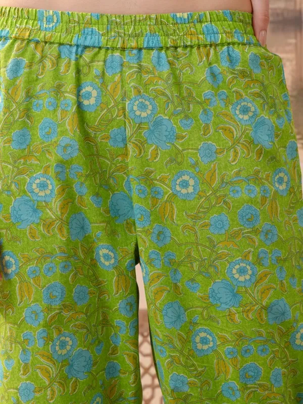 Vishudh Women Green Printed Kurta With Trousers & Dupatta