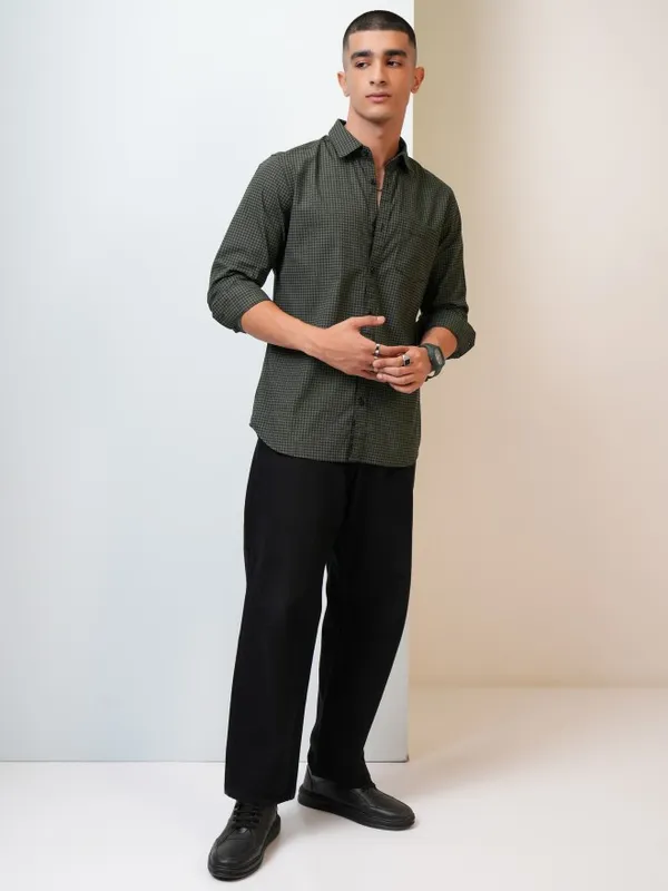 Highlander Men Olive Checked Slim Fit Casual Shirt