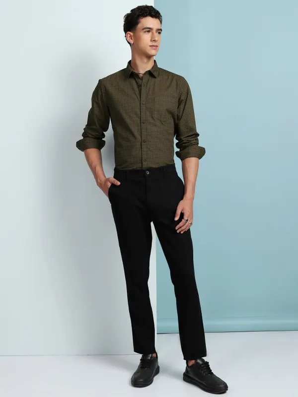 Highlander Men Brown Checked Slim Fit Casual Shirt