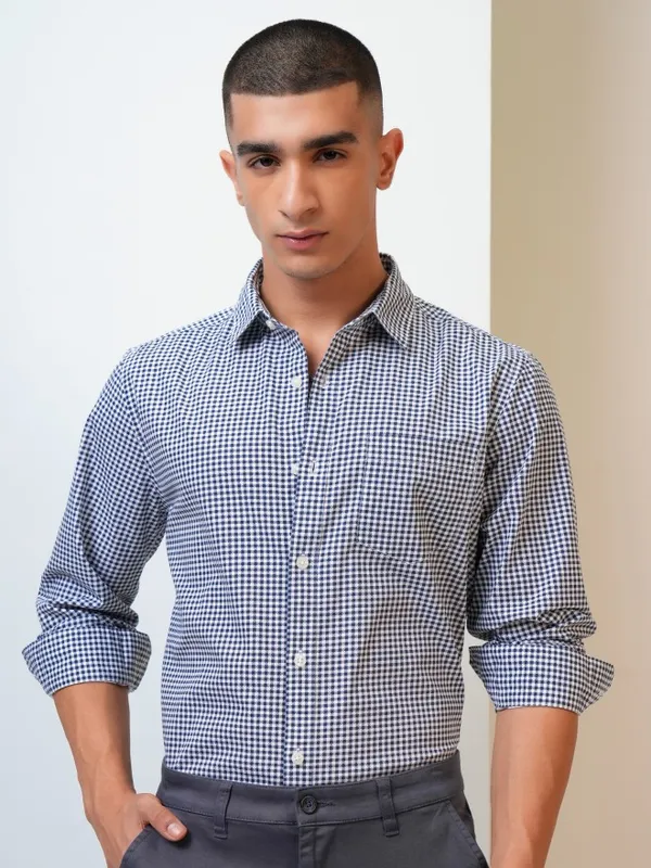 Highlander Men Blue/White Checked Slim Fit Casual Shirt