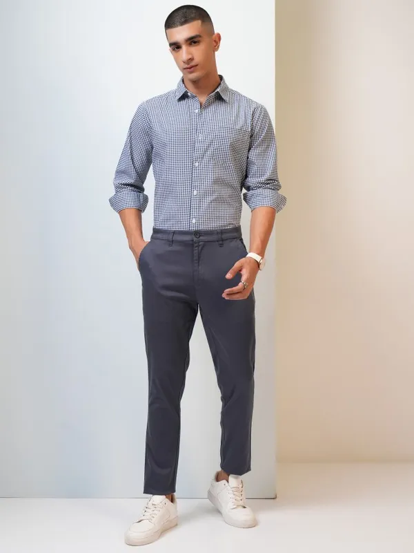 Highlander Men Blue/White Checked Slim Fit Casual Shirt