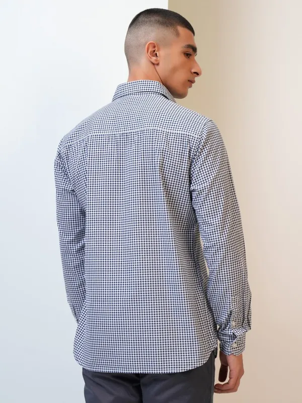 Highlander Men Blue/White Checked Slim Fit Casual Shirt
