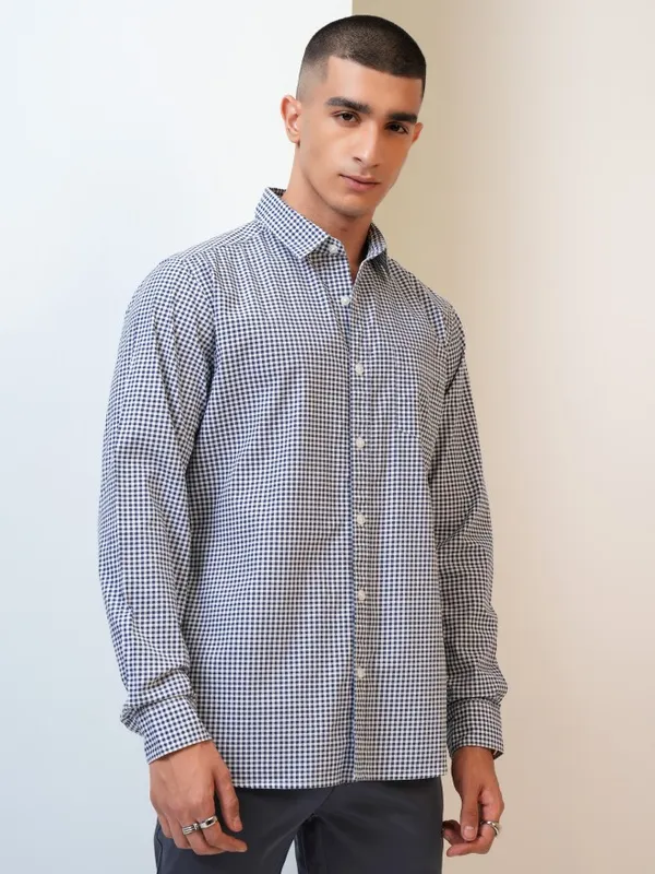 Highlander Men Blue/White Checked Slim Fit Casual Shirt