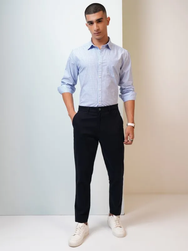 Highlander Men Blue/White Checked Slim Fit Casual Shirts