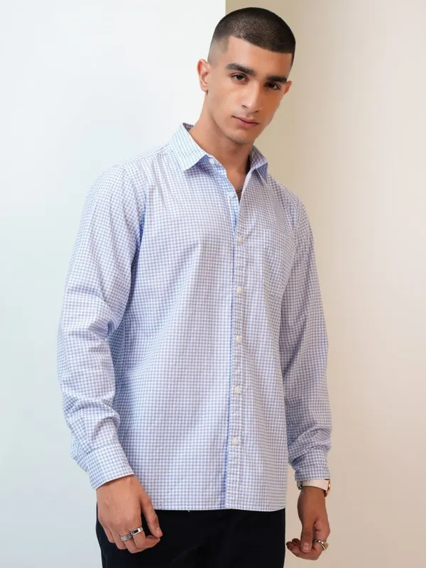 Highlander Men Blue/White Checked Slim Fit Casual Shirts