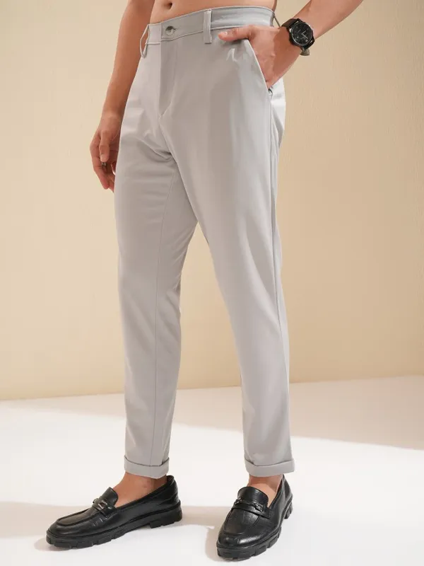 Highlander Men Grey Slim Fit Solid Chinos