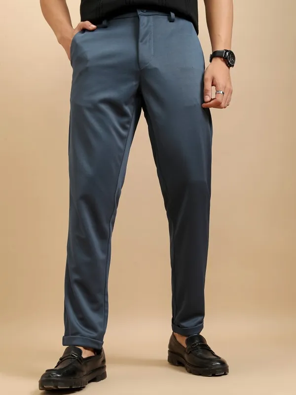 Highlander Men Blue Slim Fit Solid Chinos