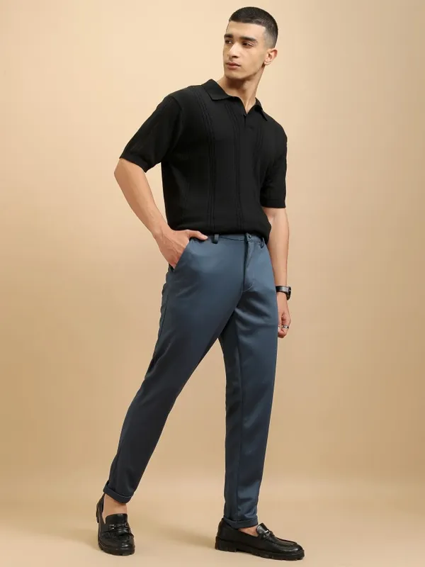 Highlander Men Blue Slim Fit Solid Chinos