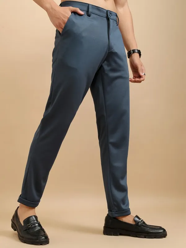 Highlander Men Blue Slim Fit Solid Chinos