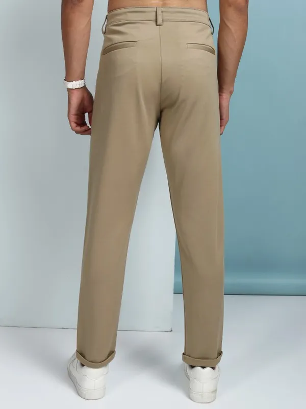 Highlander Men Beige Regular Fit Solid Chinos
