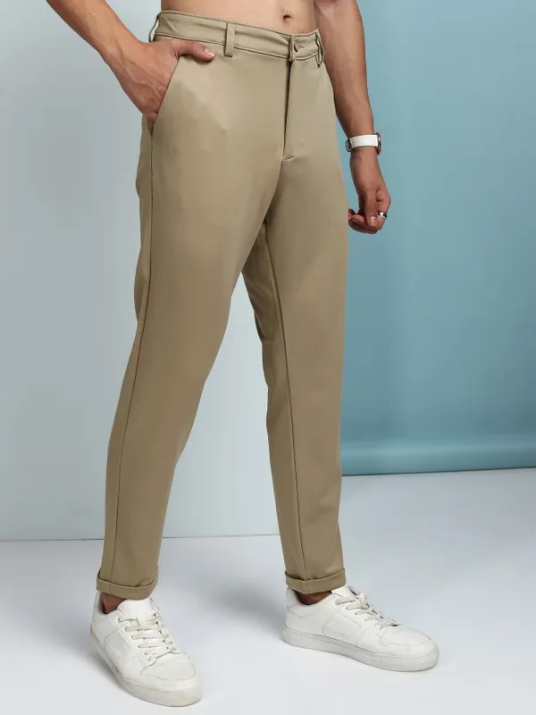 Highlander Men Beige Regular Fit Solid Chinos