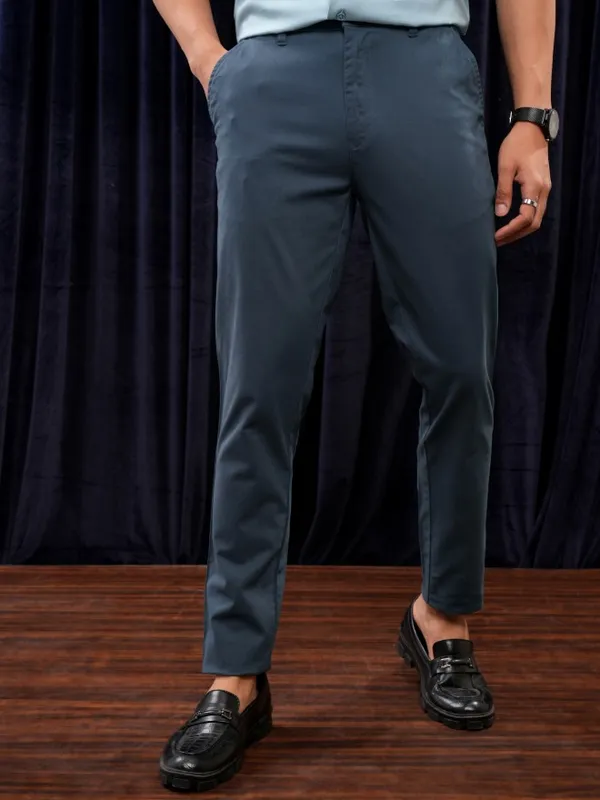 Highlander Men Blue Tapered Fit Chinos Trouser