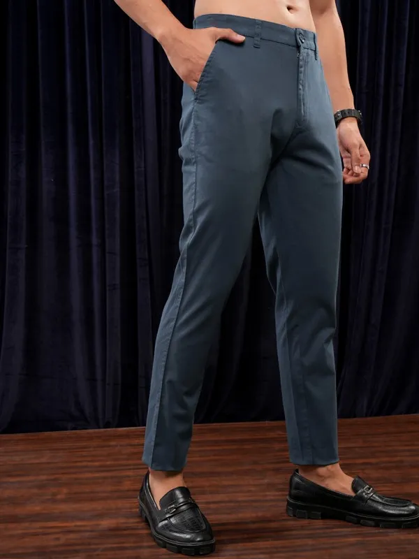 Highlander Men Blue Tapered Fit Chinos Trouser