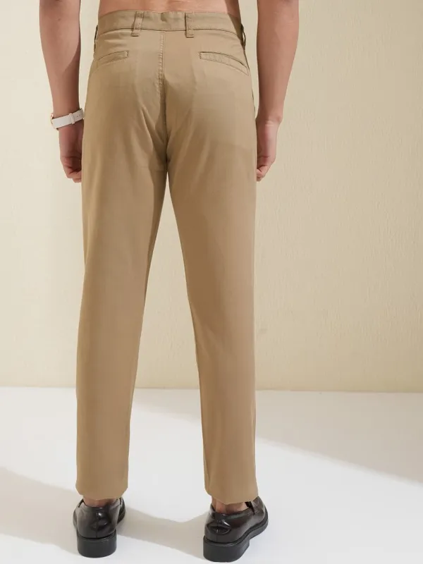 Highlander Men Khaki Tapered Fit  Solid Chinos