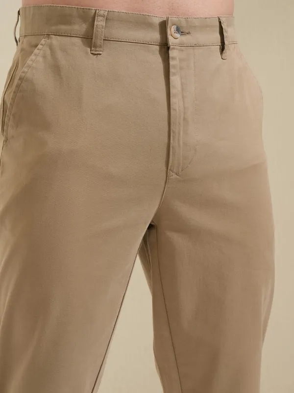 Highlander Men Khaki Tapered Fit  Solid Chinos