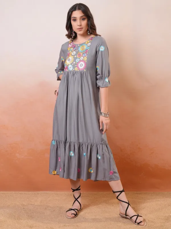 Vishudh Women Grey Embroidered Drop-Waist Dress