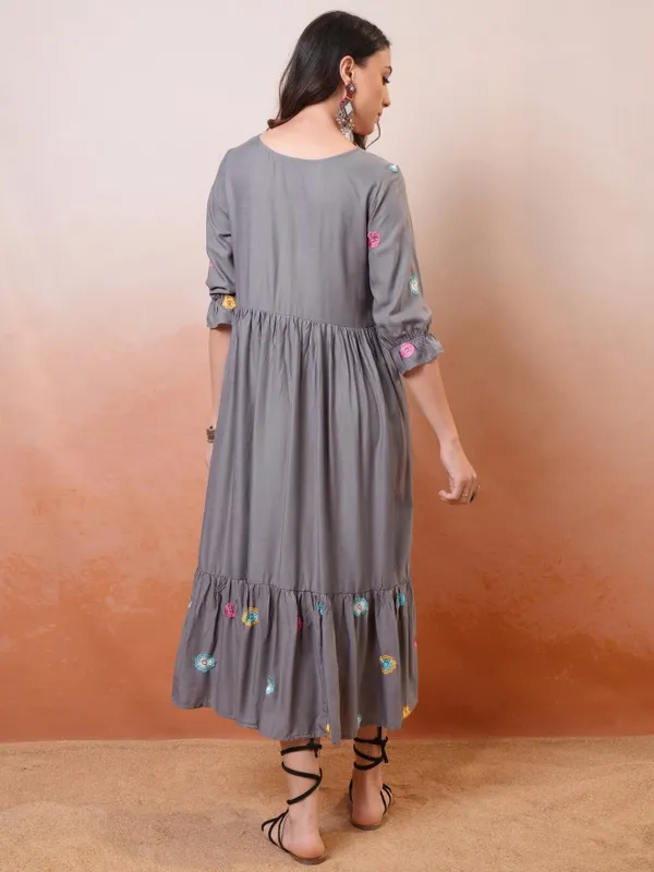 Vishudh Women Grey Embroidered Drop-Waist Dress