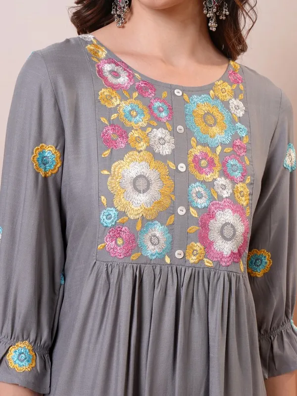 Vishudh Women Grey Embroidered Drop-Waist Dress