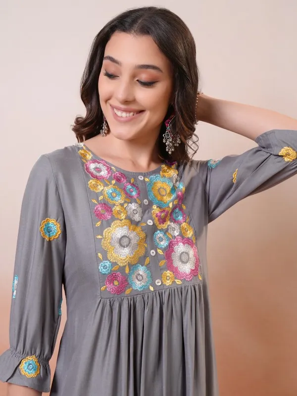 Vishudh Women Grey Embroidered Drop-Waist Dress