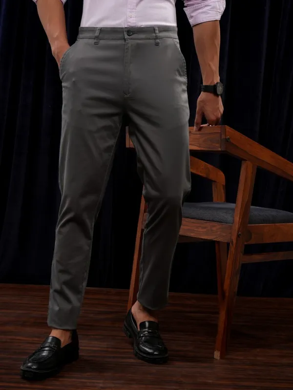 Men Tapered Fit Chinos