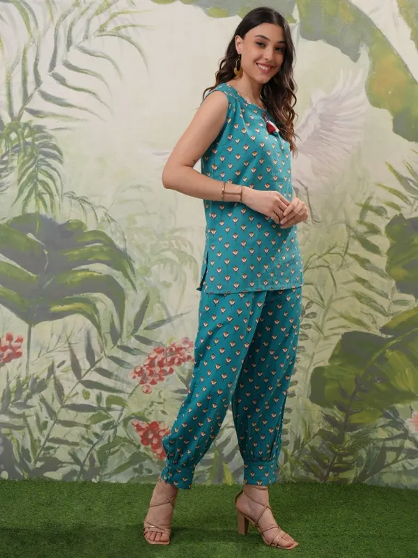 Vishudh Women Turquoise Top With Trousers Co-Ords