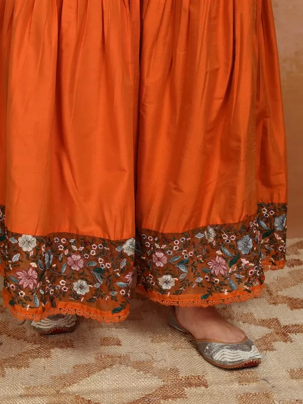 Women Kurta With Sharara & Dupatta