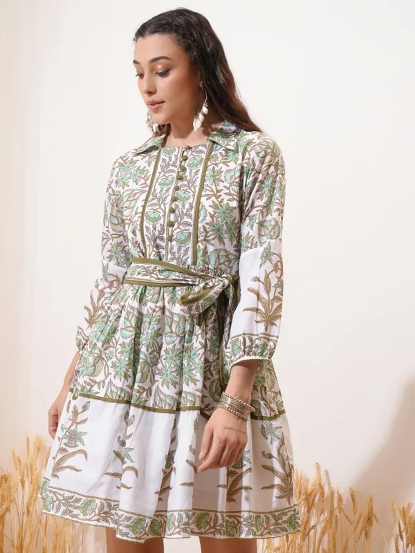 Vishudh Women Green Printed Fit And Flare Dress