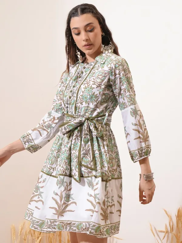 Vishudh Women Green Printed Fit And Flare Dress