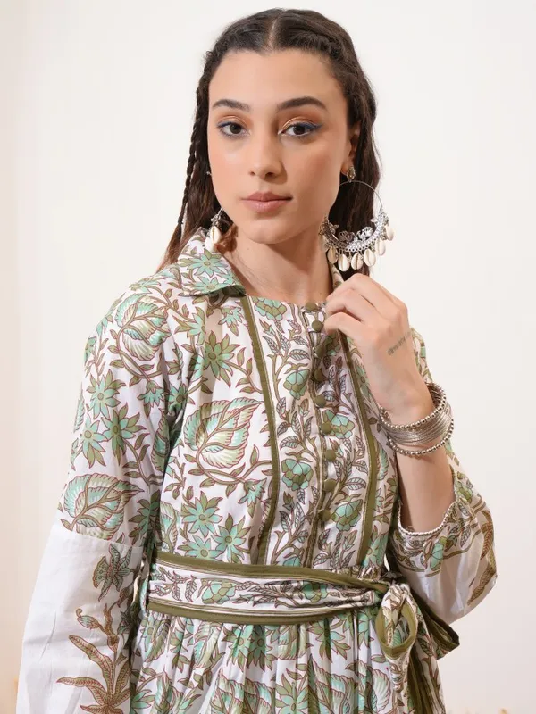 Vishudh Women Green Printed Fit And Flare Dress