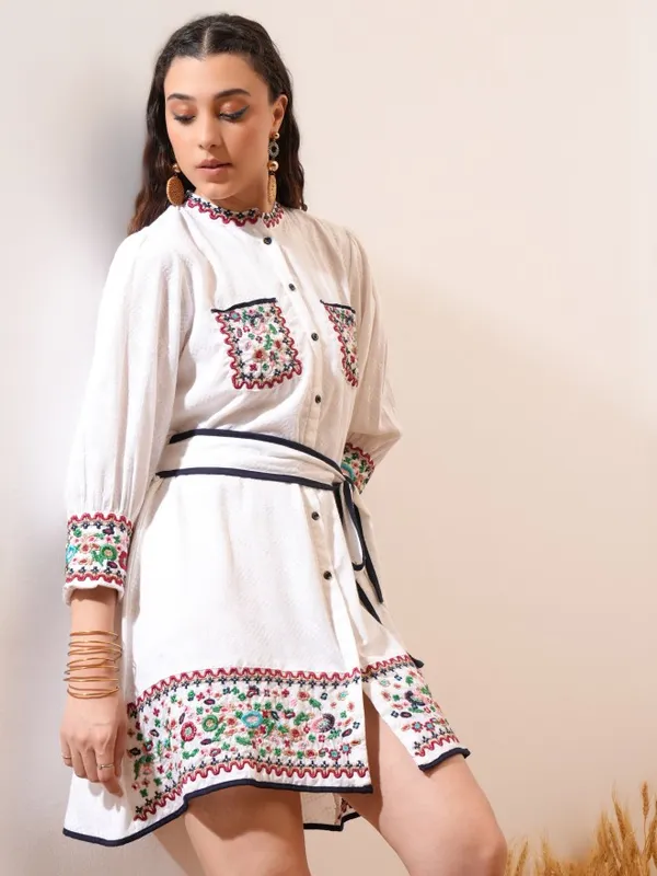 Vishudh Women Off White Embroidered Fit And Flare Dress