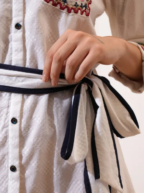 Vishudh Women Off White Embroidered Fit And Flare Dress