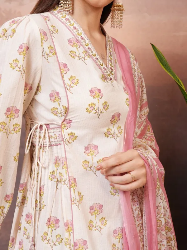  Vishudh Women Pink Printed Kurta Sets