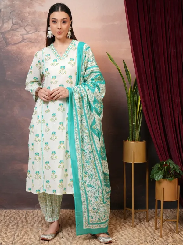 Vishudh Women Green Printed Kurta Sets