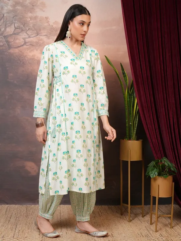 Vishudh Women Green Printed Kurta Sets