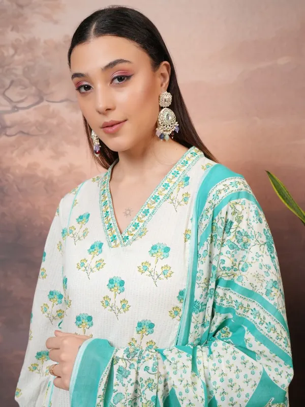 Vishudh Women Green Printed Kurta Sets