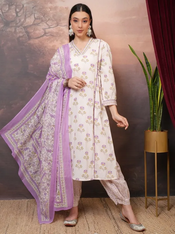  Vishudh Women Purple Printed Kurta Sets