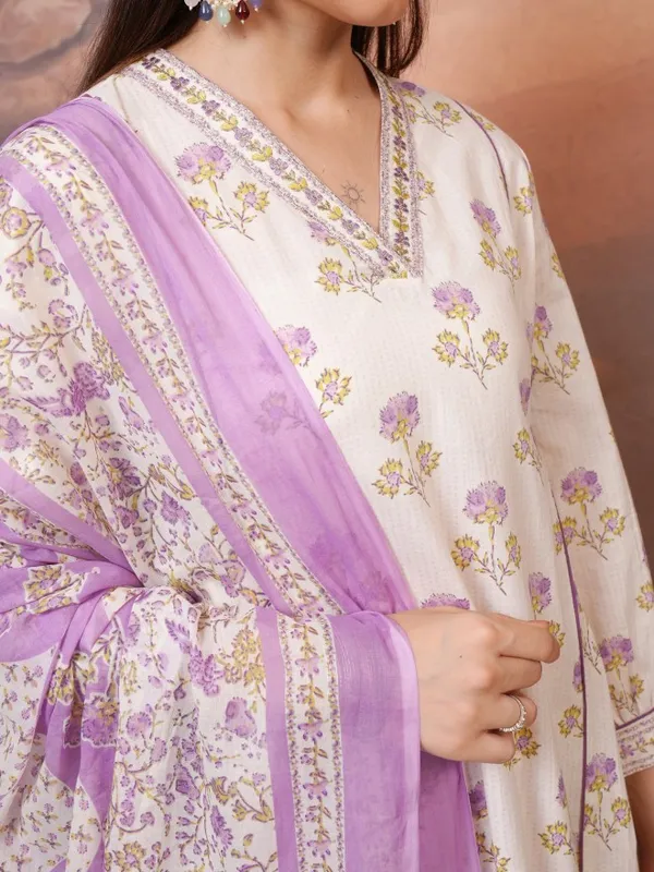  Vishudh Women Purple Printed Kurta Sets