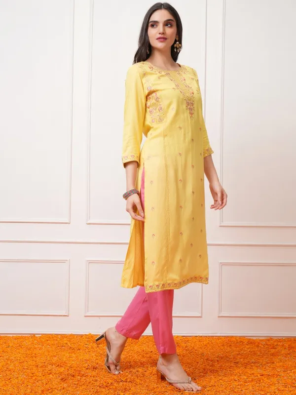 Vishudh Women Mustard Embroidered Straight Kurta