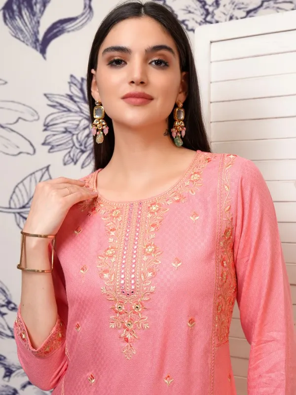 Vishudh Women Peach Embroidered Straight Kurta