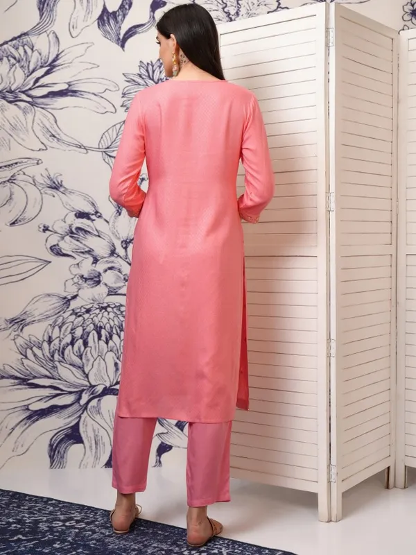 Vishudh Women Peach Embroidered Straight Kurta
