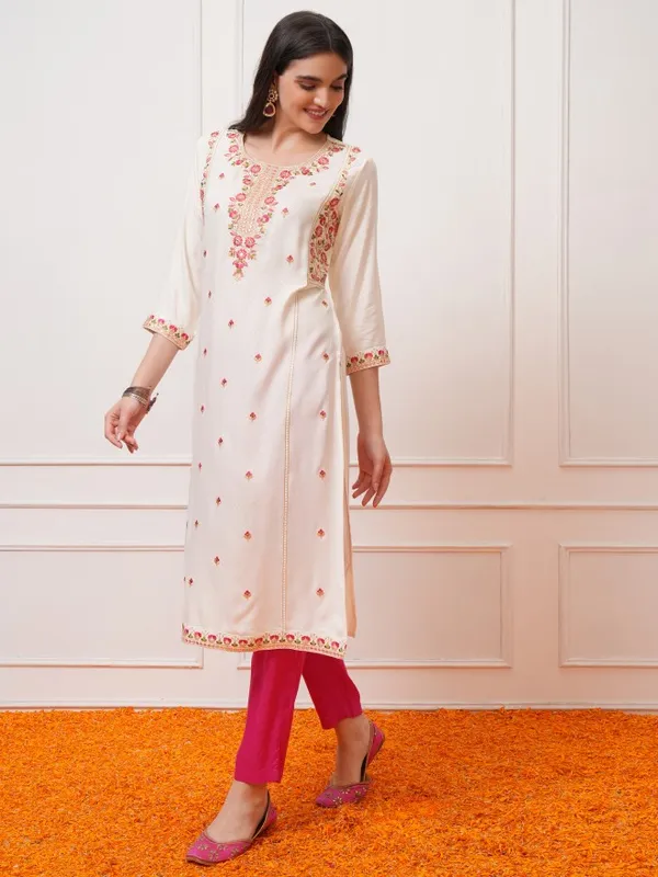 Embroidered Straight Kurta