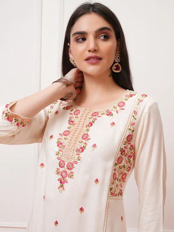 Embroidered Straight Kurta