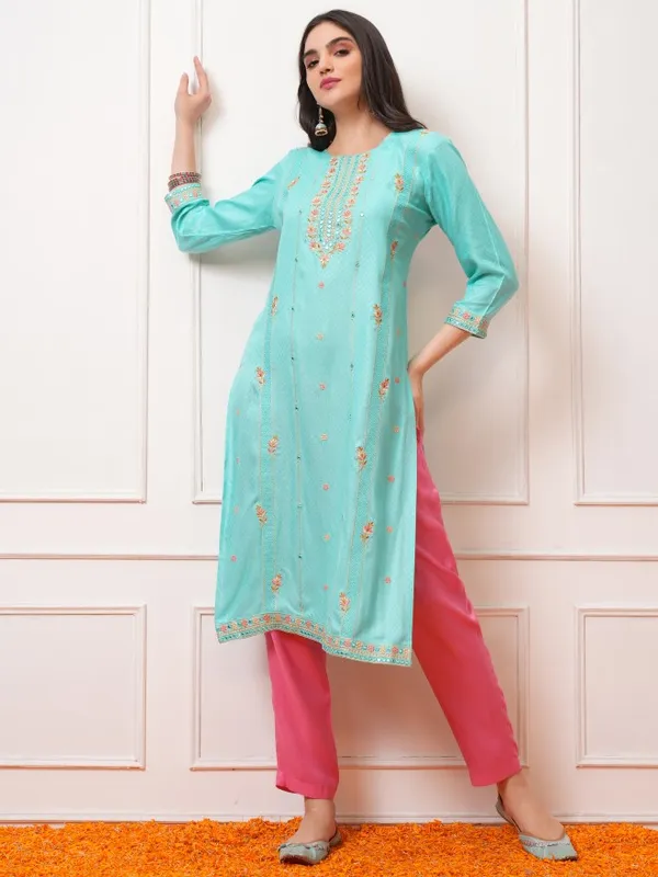 Vishudh Women Blue Embroidered Straight Kurta