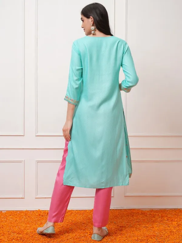 Vishudh Women Blue Embroidered Straight Kurta