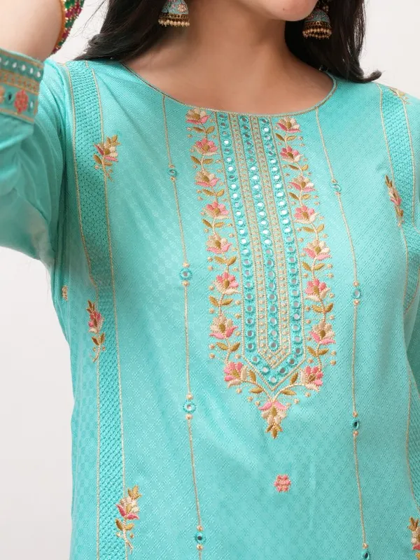 Vishudh Women Blue Embroidered Straight Kurta