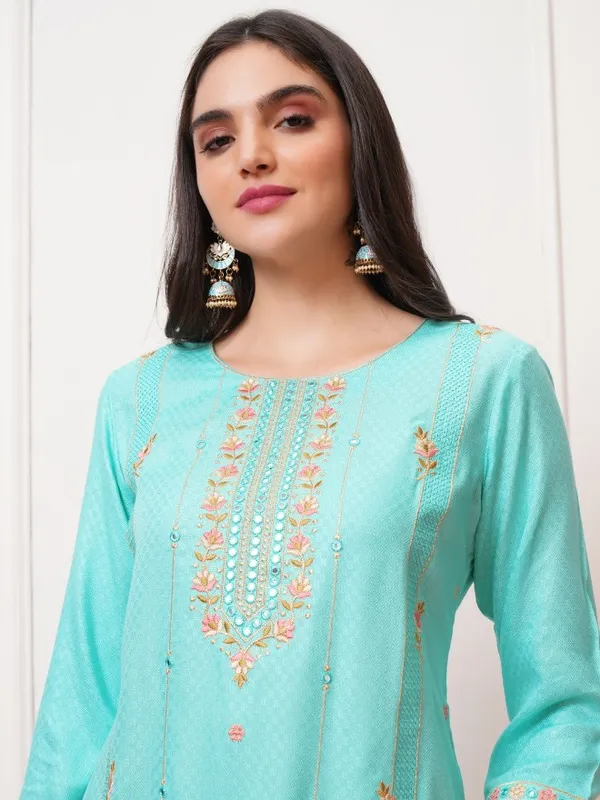 Vishudh Women Blue Embroidered Straight Kurta