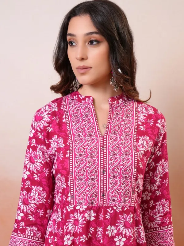 Vishudh Women Pink Printed Fit And Flare Dress