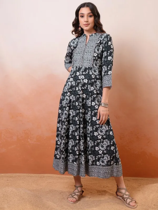 Vishudh Women Black Printed Fit And Flare Dress
